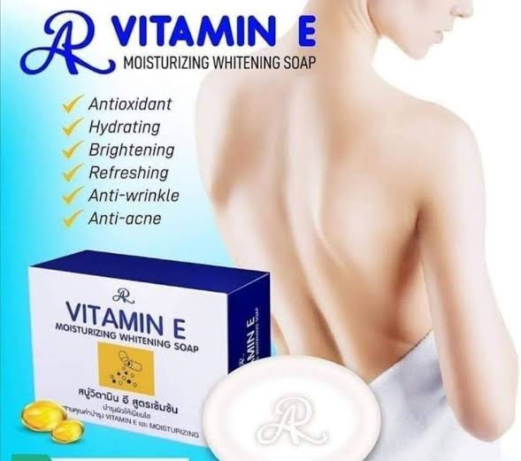 AR Vitamin E Moisturizing Whitening Soap (100g)